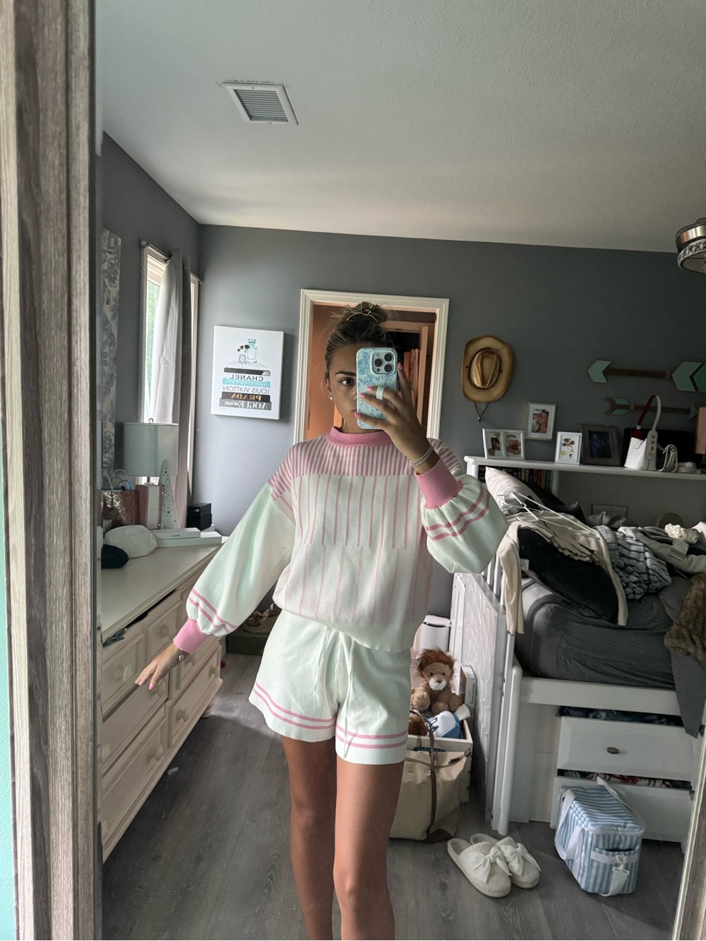 Women's Pink & White Knit Loungewear Set - Soft Pullover & Shorts